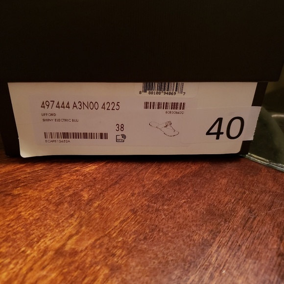 Authentic Gucci Marmont thong sandals..SOLD.. - Picture 4 of 4